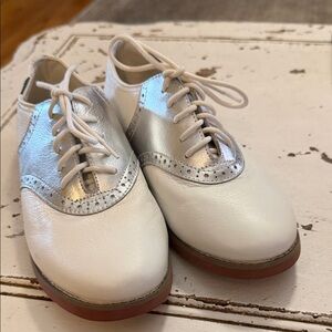 Eastland White and Silver Oxford Shoes
